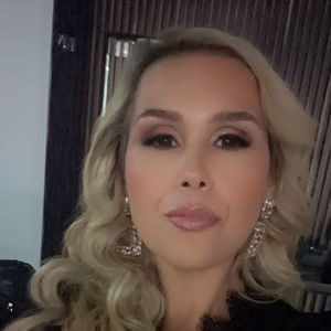 Meet your Posher, Brenda